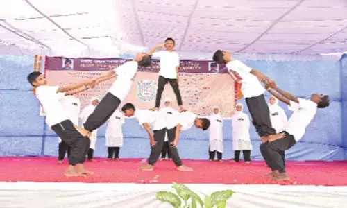 Azad Day festivities off to a colourful start