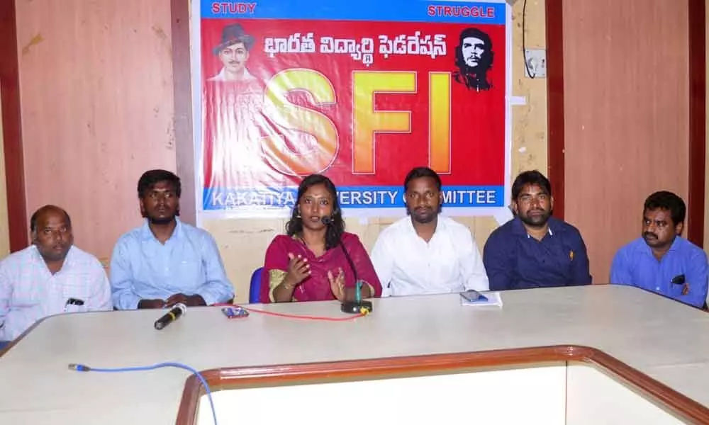 Hanamkonda: Dont meddle with education, SFI tells Centre