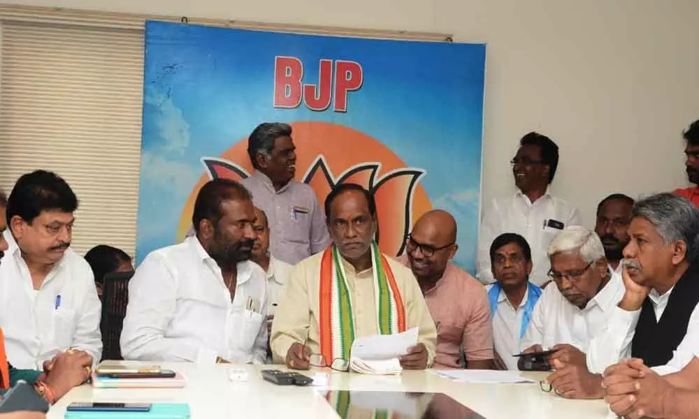 Hyderabad: BJP extends support to Chalo Tank Bund