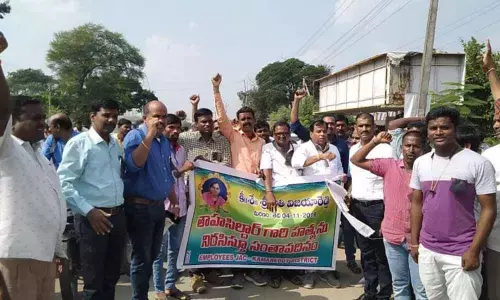 Revenue staff mourn Vijaya Reddys death in Kamareddy