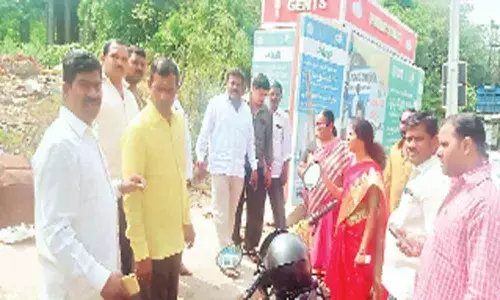 Remove public toilet from footpath