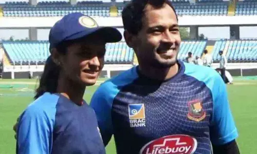 Indian stumper Riddhi idolises Mushfiqur, meets him in Rajkot