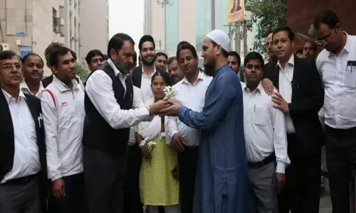 Delhi: Lawyers continue peaceful protests, allow litigants and police inside court premises