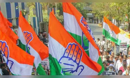 Maharashtra: Congress MLAs meet to discuss political situation in the state