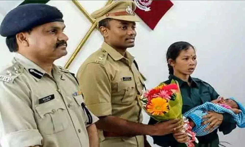 Odisha: Woman gets disappointed with Maoist behaviour, surrenders with two-year-old child