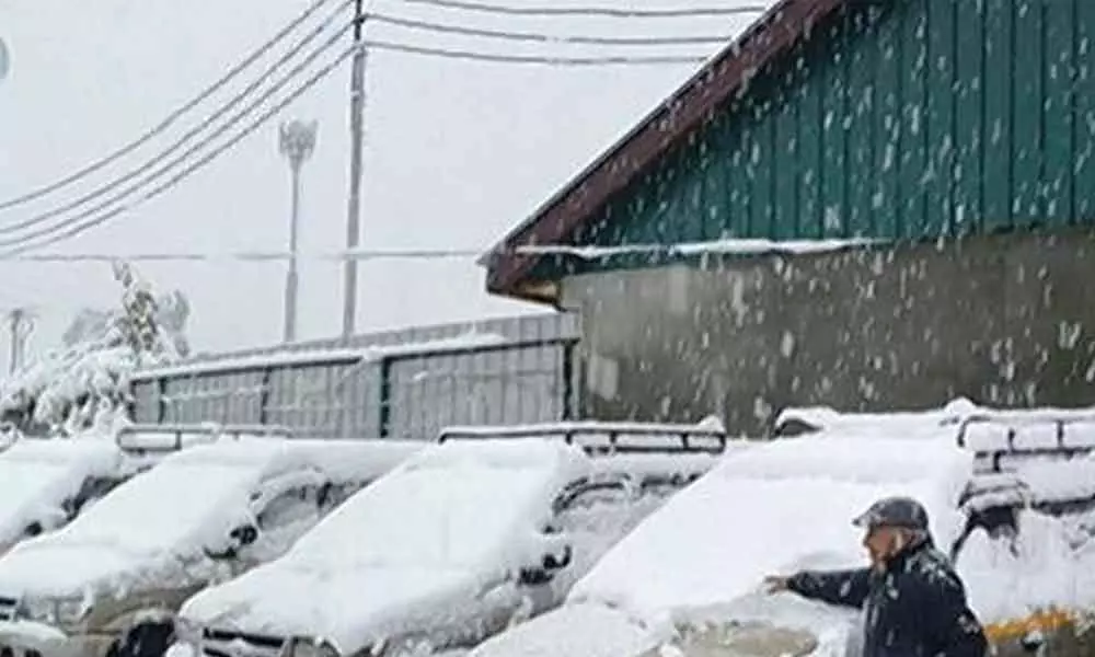 Kashmir: Six die due to snowfall in the valley