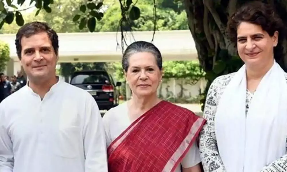 Government recalls SPG status for Gandhi family