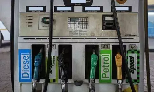 Today petrol, diesel price in Hyderabad, other metro cities on January 7 Today petrol, diesel price in Hyderabad, other metro cities on January 7
