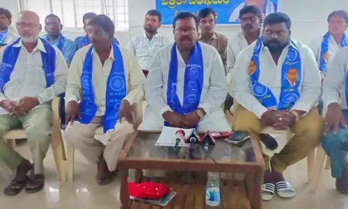 Malas mull massive protest in Delhi