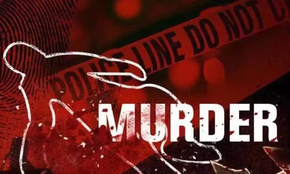 Man hacked to death on busy road in Karnataka