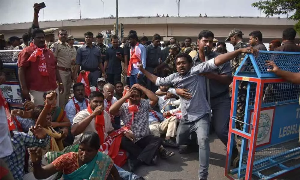 Tension Erupts At Tank Bund