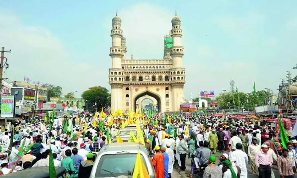 Hyderabad: Milad Un Nabi procession begins at Charminar