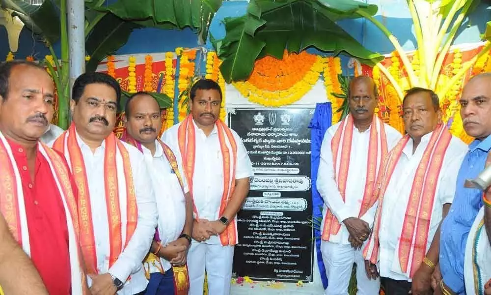 Minister launches temple renovation works  in Vijayawada