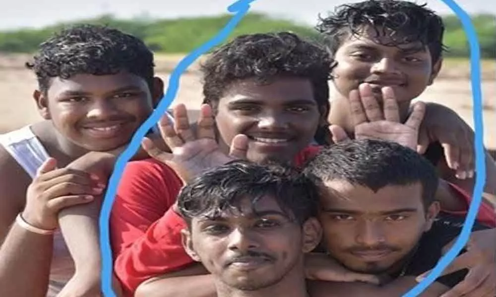 4 Inter students drown in sea at Srikakulam