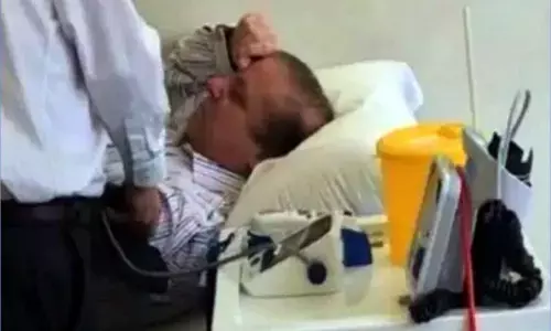 Bureaucratic impediments delay Nawaz Sharifs departure