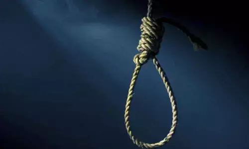 Bridegroom commits suicide in wedding hall in Hyderabad
