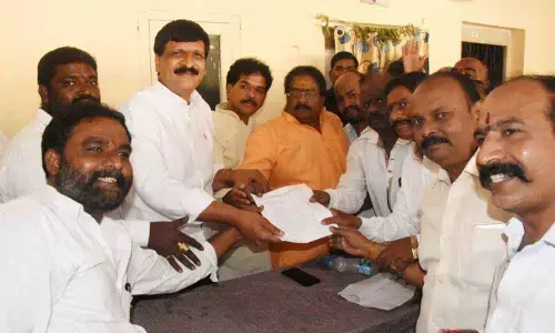 MLA Mynampally Hanumantha Rao promises to solve issues in BC Colony