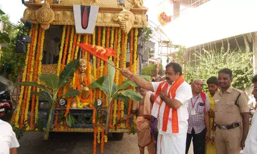 Satya Jyothi prachara ratham flagged off in Rajamahendravaram