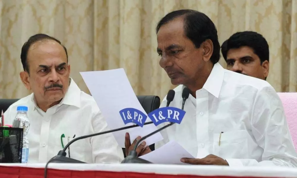 KCR asks irrigation officials to fill up tanks in Suryapet