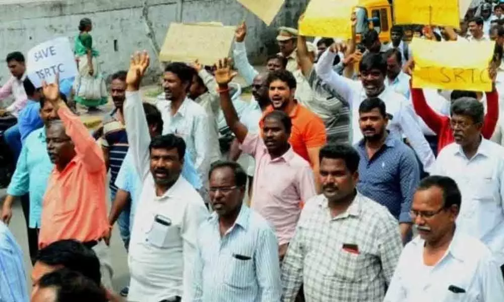 Nizamabad: Police foil RTC workers attempt to lay siege to MLAs houses