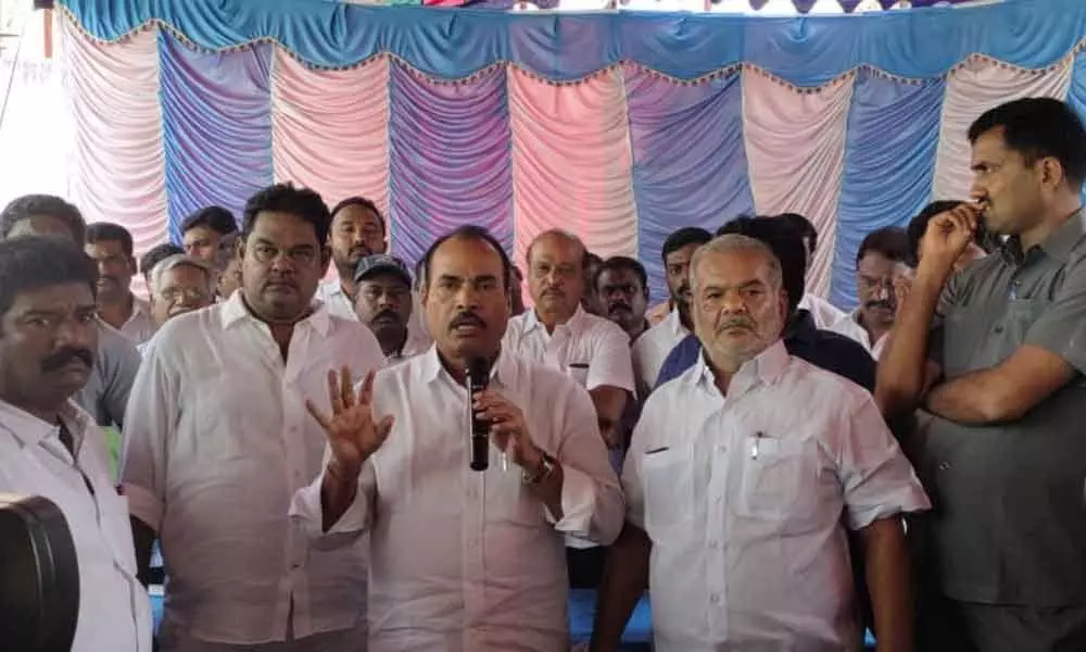Chittoor: YSRCP leaders  condemn Chandrababus comments against CM