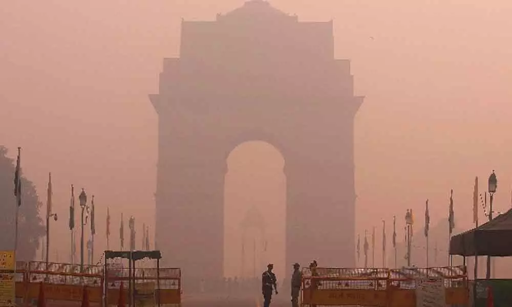 Delhi Air Pollution rises back to Severe category, touted to get worse