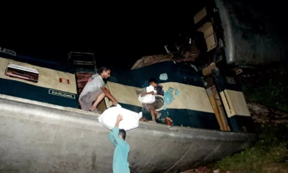 16 die, 58 hurt in Bangladesh train accident