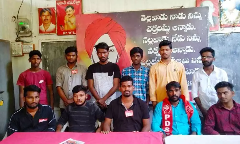 Dont close government junior colleges: PDSU in Nizamabad