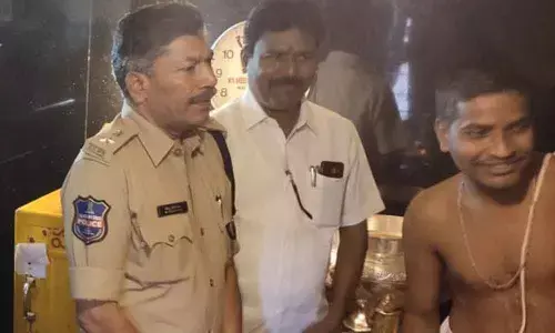 SP Narayana prays at Padmanabha temple