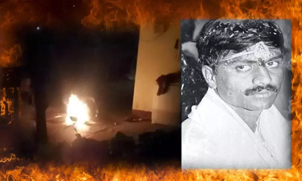 Telangana: Elderly couple set alcoholic son afire in Warangal