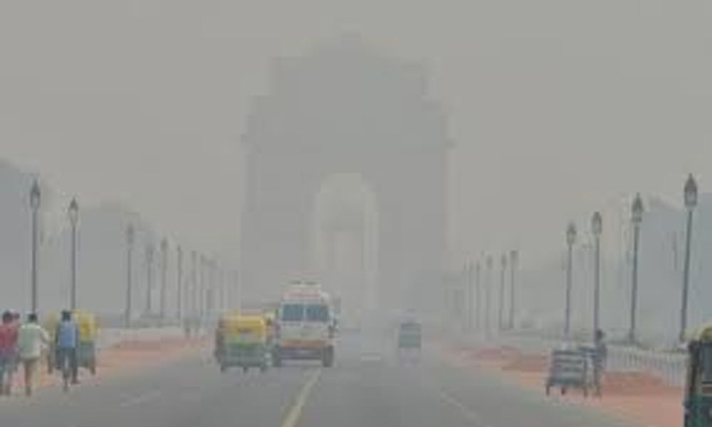 Delhi air pollution rises to 'Emergency' level