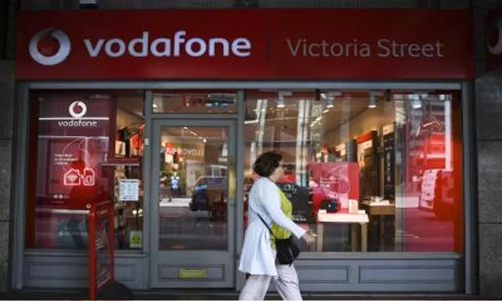 Vodafone Idea crashes 20%, Bharti Airtel down 5%