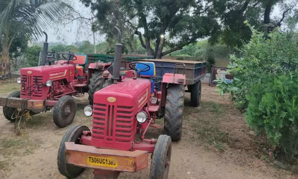 Cops nab two persons for sand smuggling, seize two tractors in Kodangal