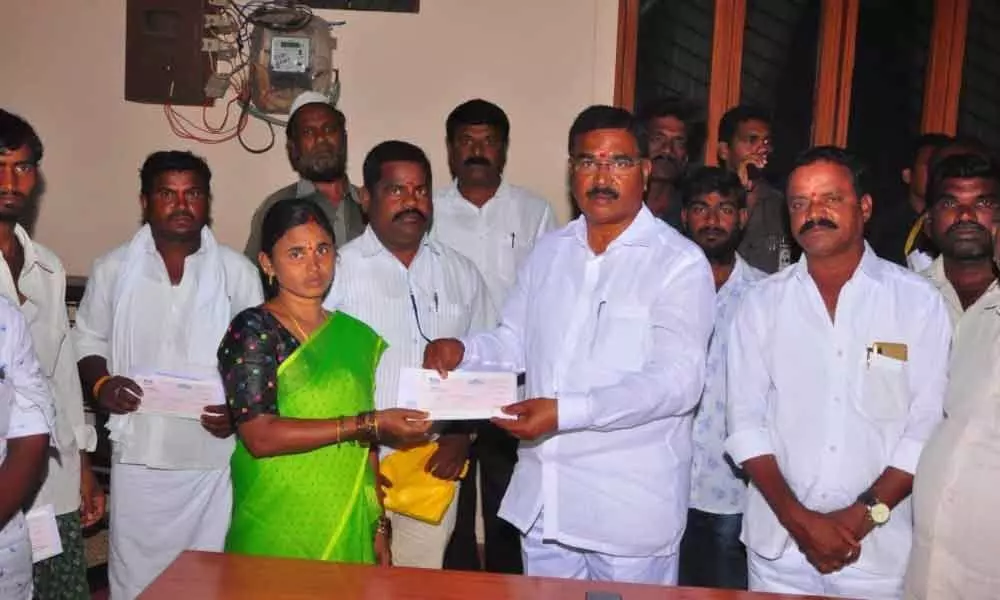 CM Relief Fund cheques worth 3 lakh distributed to beneficiaries in Wanaparthy