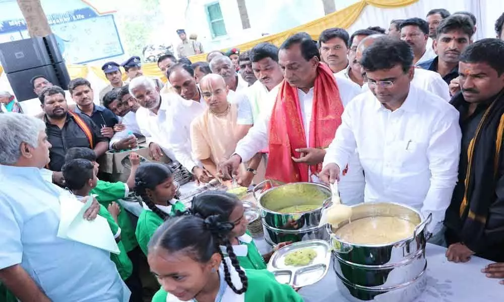 Akshaya Patra launches breakfast in govt schools