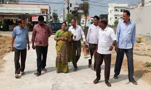 Corporator Cheruku Sangeetha Prasanth Goud enquires about civic issues