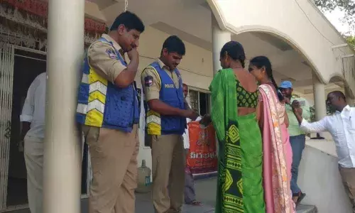 Two constables appointed to Yadagirigutta Tahsildar office