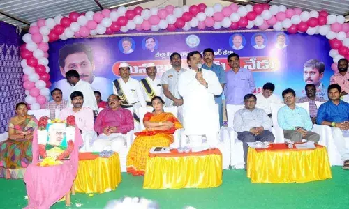 Make use of facilities at schools, Dy CM exhorts children in Kadapa