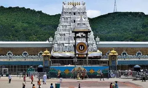 Vigilance officials keep tabs on TTD staff in Tirumala
