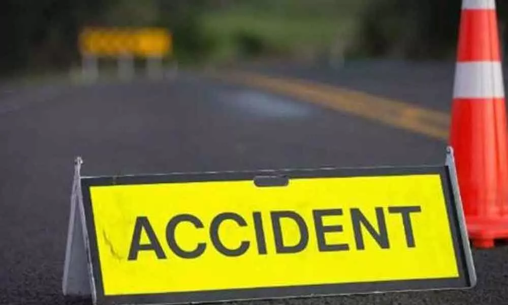 2 youth killed in road accident in Karimnagar