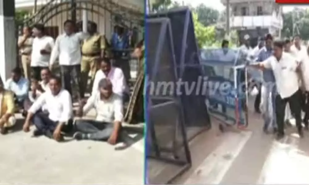 Tension prevails after RTC workers tried to lay siege to CM KCRs residence in Karimnagar