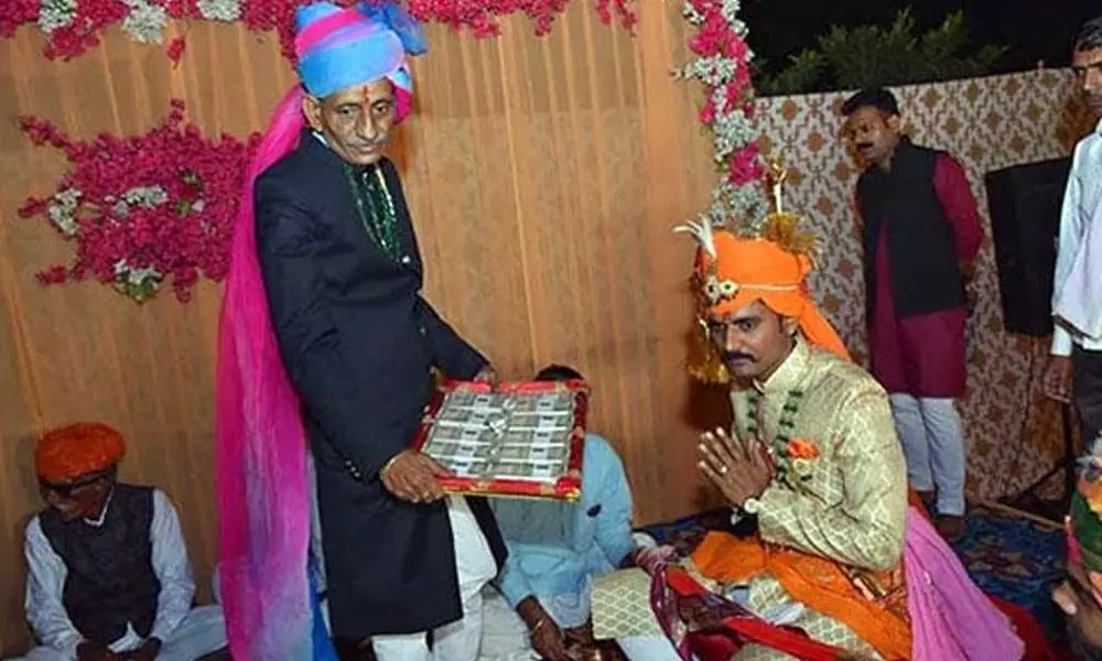 CISF jawan refuses dowry, takes Rs 11 on his wedding day in Rajasthan