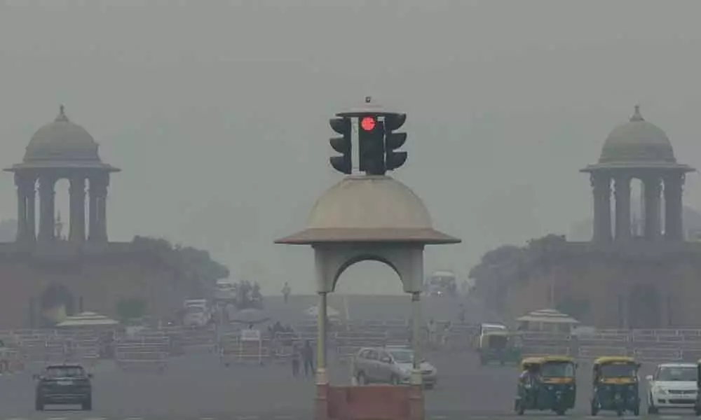 Drizzle delays recovery, relief by Sunday in Delhi