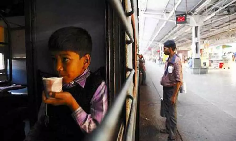 Railways hikes food, tea prices on Rajdhani, Shatabdi, Duronto