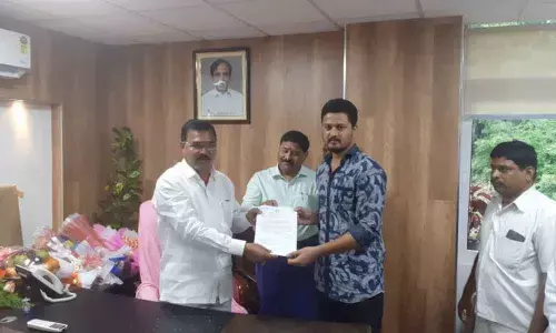 Wanaparthy: Two road accident victims get aid under CMRF