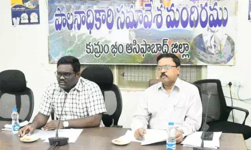 Asifabad: Farmers told to sell at CCI procurement centres only