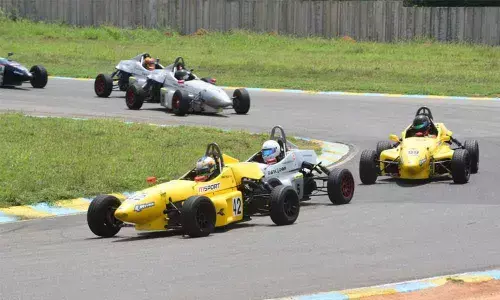 F1 drivers and Indias motorsports stars line up