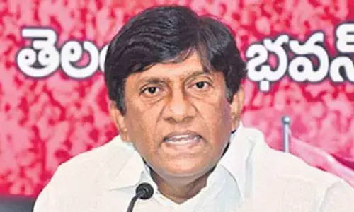 Foreign varsities keen to set up research centres in TS: Vinod