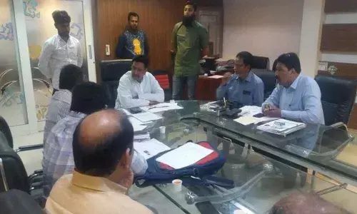 Discussing 2BHK issues at Malakpet