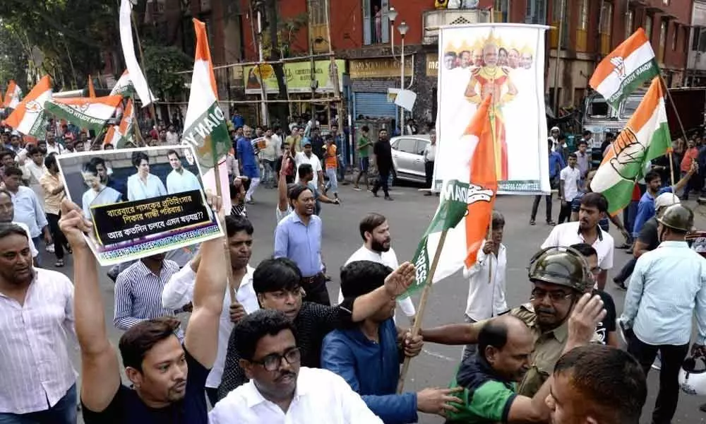 BJP, Congress hold noisy demonstrations in Kolkata